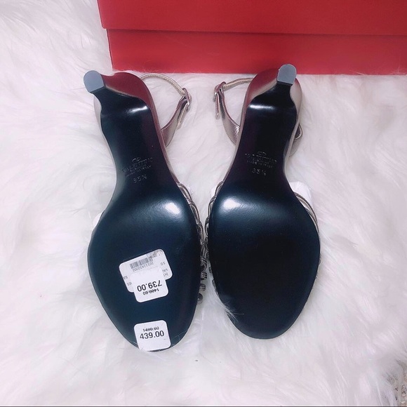 ❤️SOLD❤️Valentino Griffin leather sandals 35.5 - Picture 5 of 8